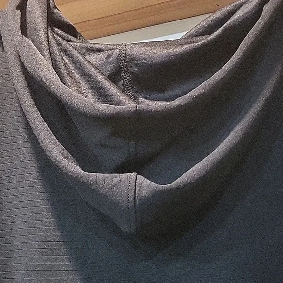 Nwt Mondetta Black Hooded Shirt Size Medium - Picture 5 of 8